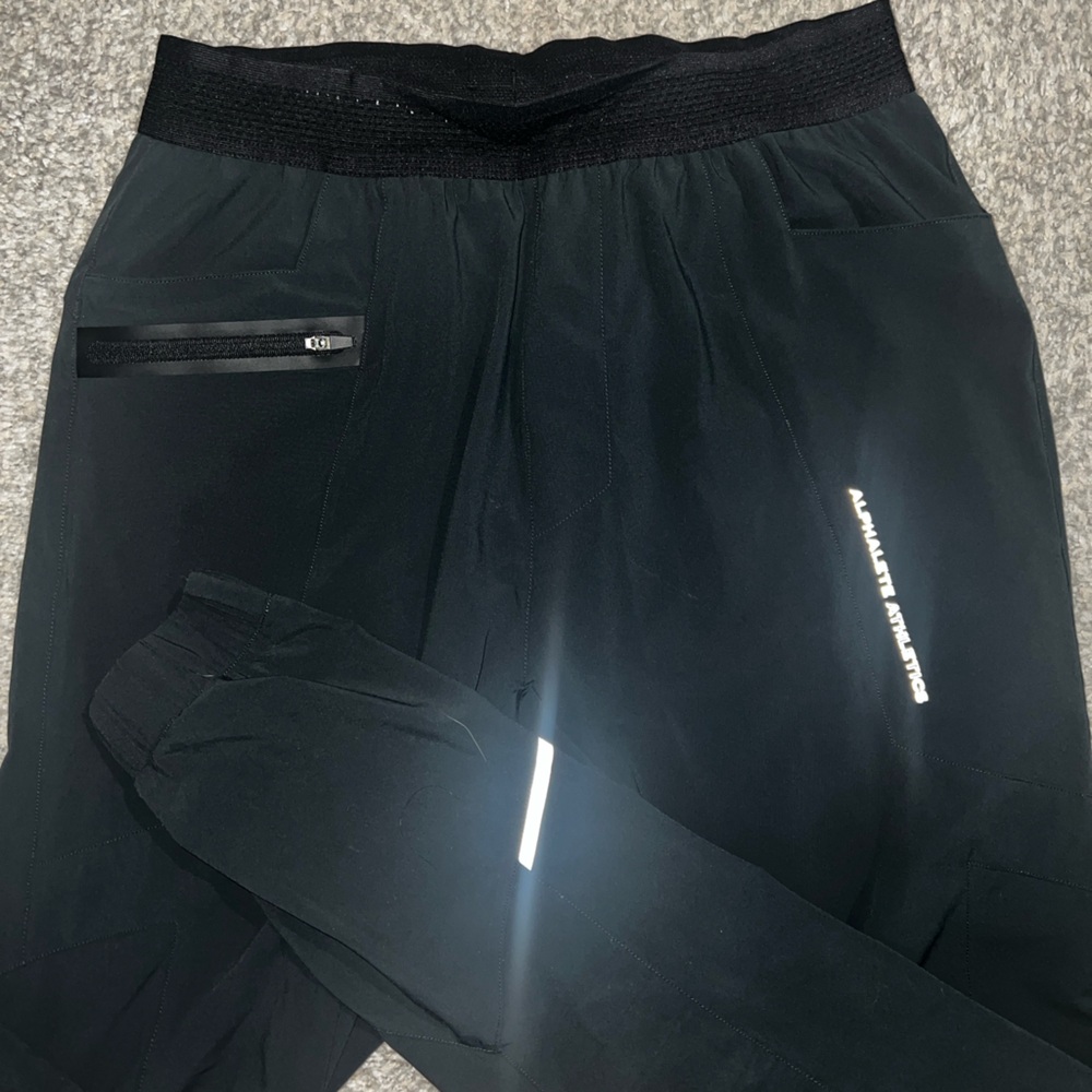 Alphalete Joggers size S